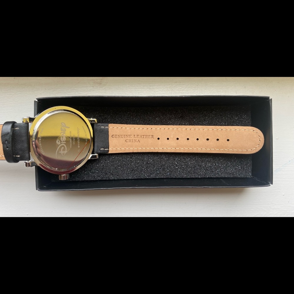 Mickey Mouse Watch - Picture 2 of 4